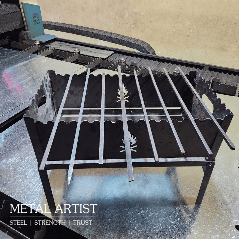 Foldable QQB Grill + 6 Skewers Free
